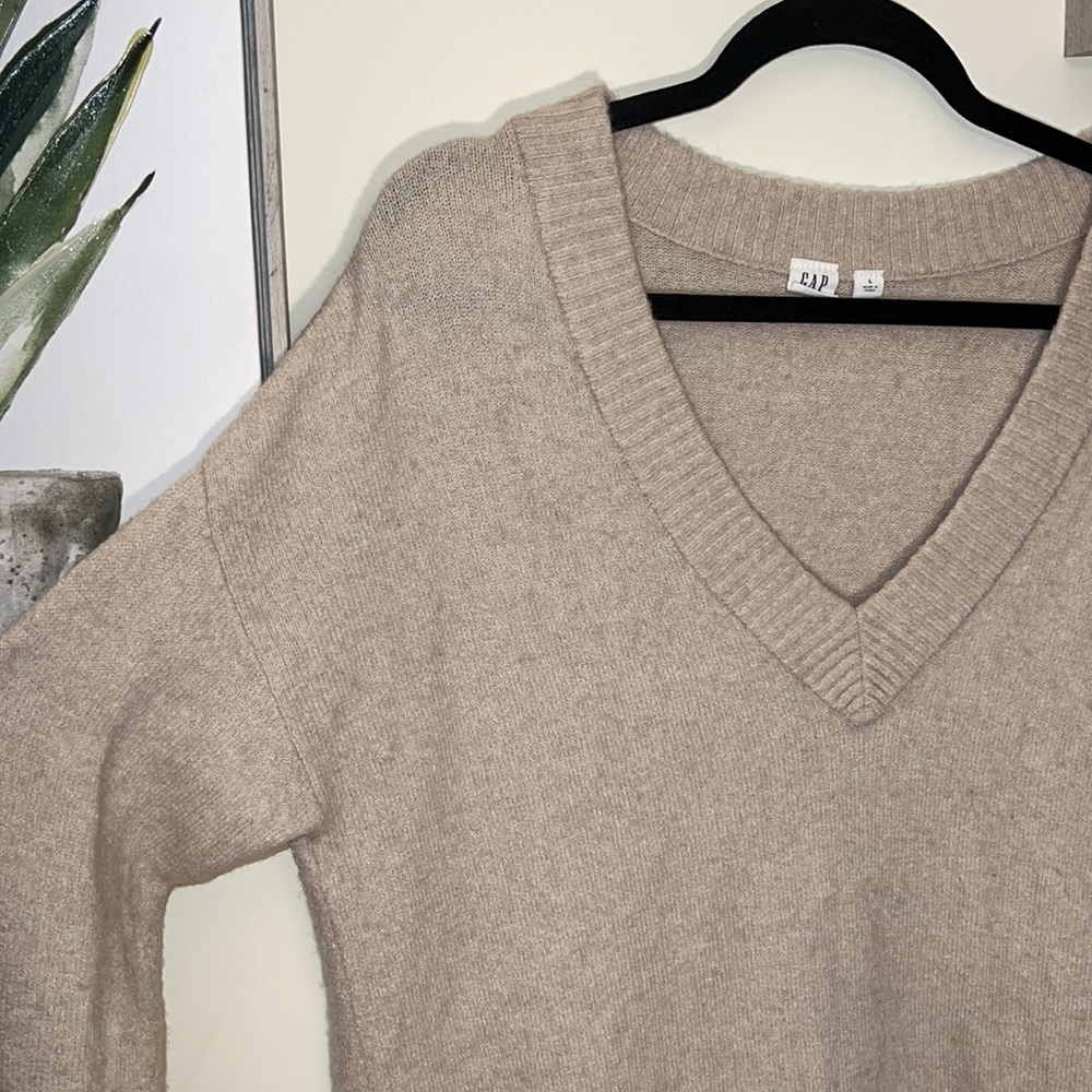 Super Soft, V Neck Sweater from Gap - Picture 2 of 4